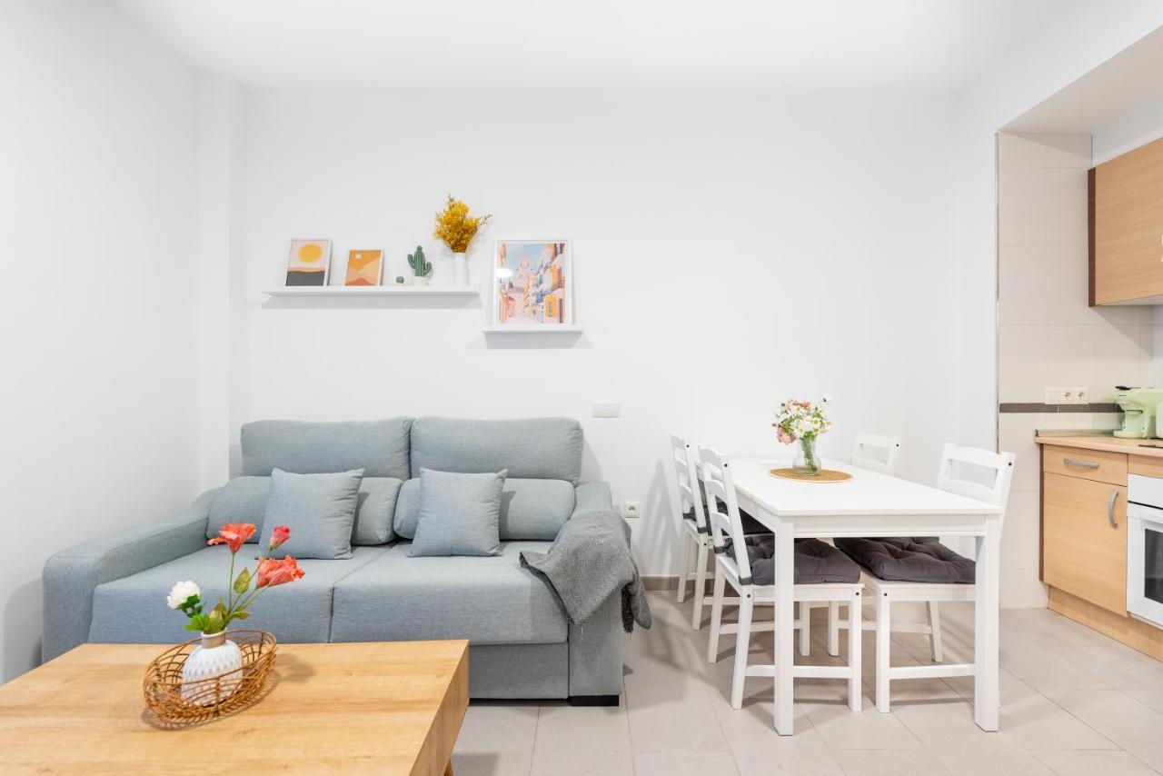 Wintowinrentals Superb New-Look Apartment Malaga Luaran gambar